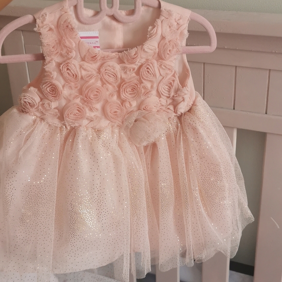 Gorgeous baby girl dress. - Picture 2 of 2